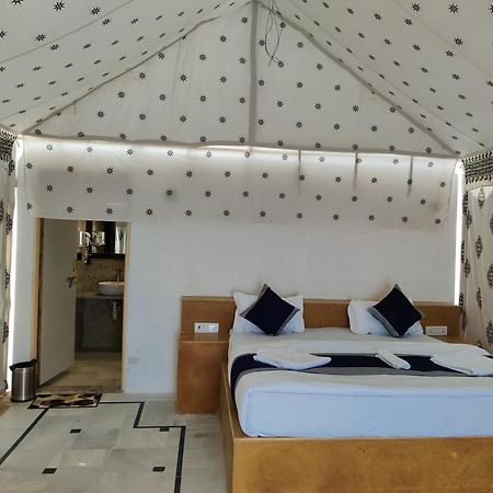 The Oberoi Luxurious Camp Hotel Dzsaiszalmer Kültér fotó